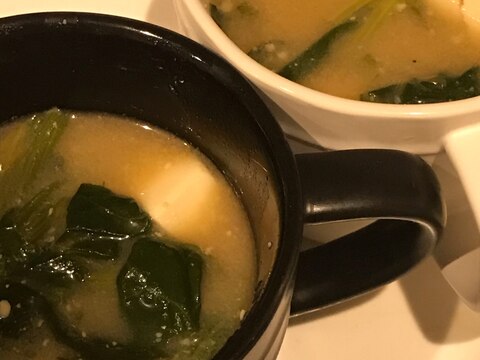 ほうれん草と豆腐のお味噌汁